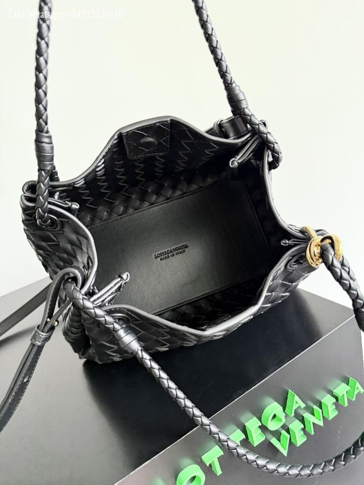 Bottega Veneta medium Parachute black 835921 29.5x17.5x18.5 cm -duoc-ban-tai-Hvip Bags and Accessories