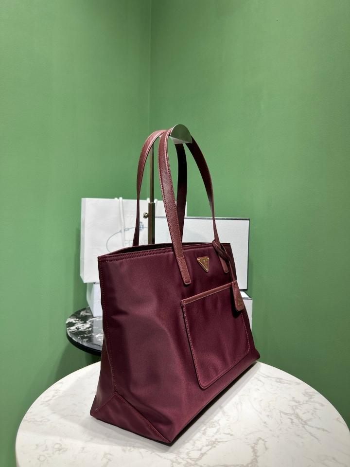 Prada Re-Edition 1978 medium Re-Nylon and Saffiano leather tote bag burgundy 1BG555 35x26x15cm-duoc-ban-tai-Hvip Bags and Accessories