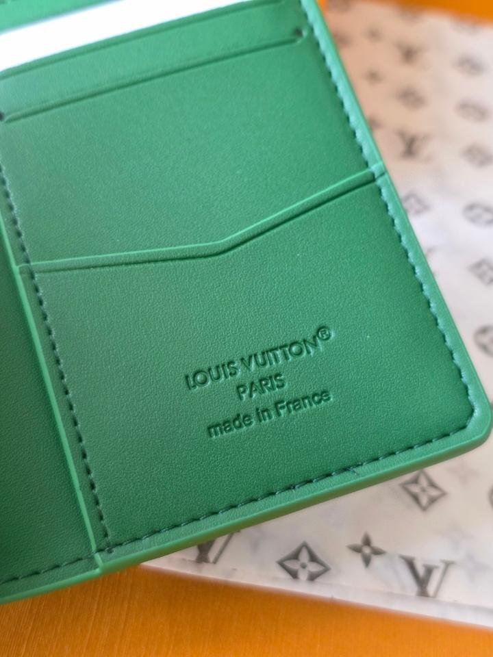 Louis Vuitton M25950
Ví Pocket Organizer-duoc-ban-tai-Hvip Bags and Accessories