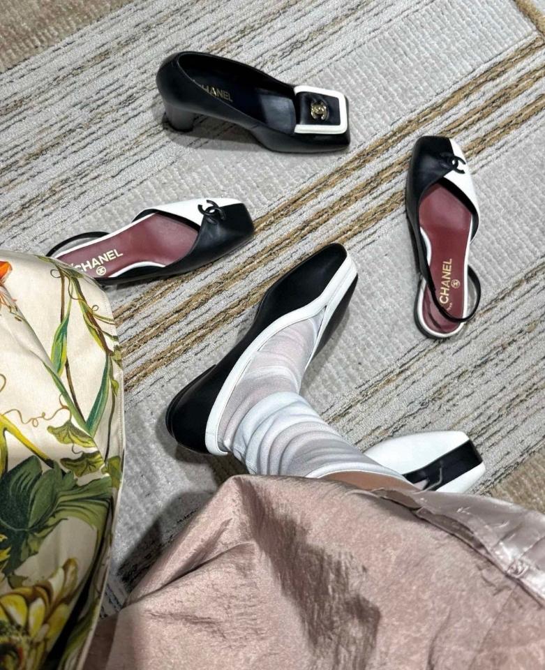 Chanel Ballet flats
 
Crocodile Embossed Calfskin & Patent Calfskin 
Black & white G47182 -duoc-ban-tai-Hvip Shoes and Clothes
