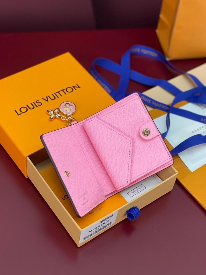 Louis Vuitton M14718
Ví LV Charms 9x10x2.5cm -duoc-ban-tai-Hvip Bags and Accessories