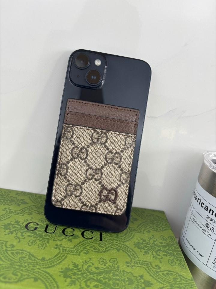 Gucci Brown trim magnetic card case 817197-duoc-ban-tai-Hvip Bags and Accessories