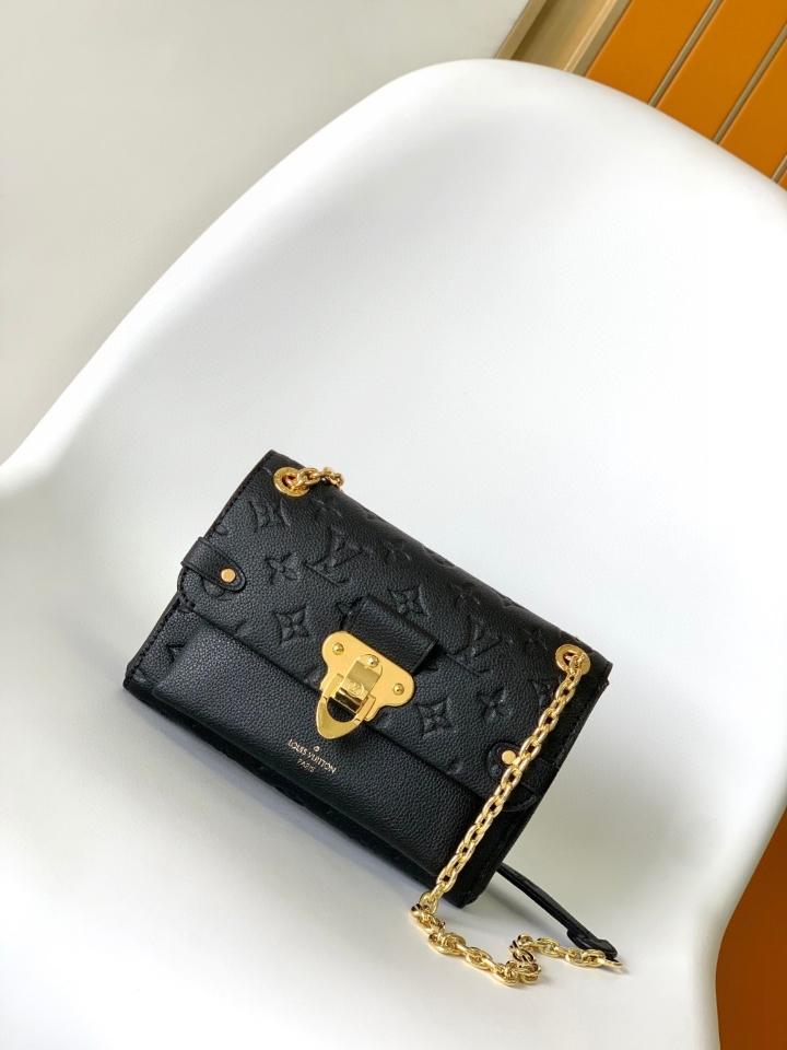 Louis Vuitton M44550
Túi Vavin BB 20.5 x 15.0 x 8.0cm-duoc-ban-tai-Hvip Bags and Accessories