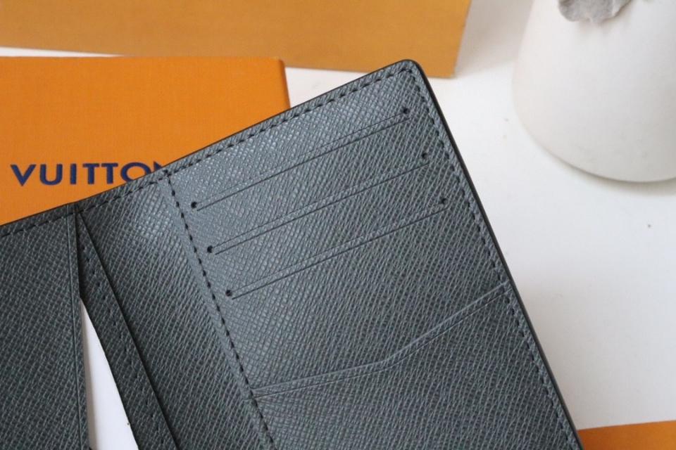 Louis Vuitton M30837  Pocket Organizer-duoc-ban-tai-Hvip Bags and Accessories