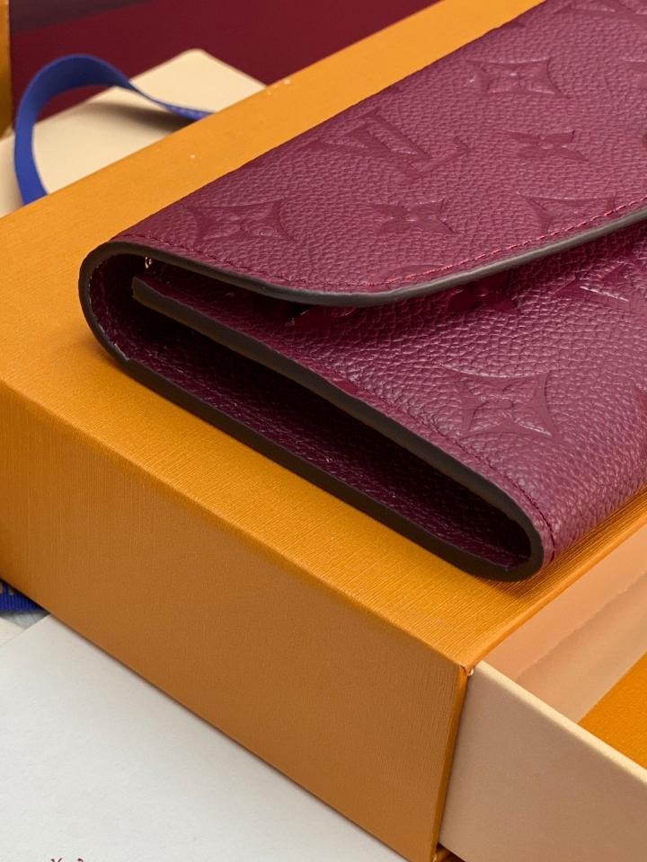 Louis Vuitton M62369
Customisable
Emilie Wallet Burgundy -duoc-ban-tai-Hvip Bags and Accessories
