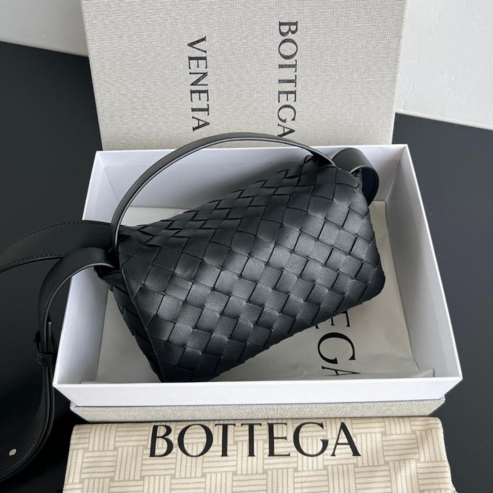 Bottega Veneta Intrecciato Mini Bag With Flap 857931 20x12x6.5cm-duoc-ban-tai-Hvip Bags and Accessories