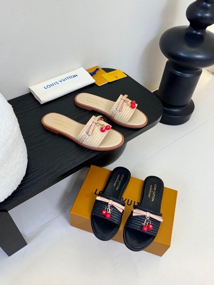 Louis Vuitton 1AHLRN
New
LV x TM Lily Flat Mule black -duoc-ban-tai-Hvip Shoes and Clothes