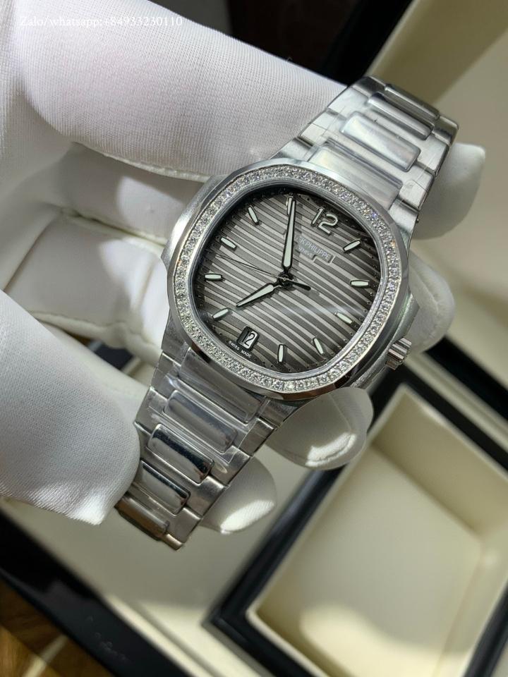 Patek Philippe Nautilus
7118/1200A-011 -duoc-ban-tai-Hvip Bags and Accessories