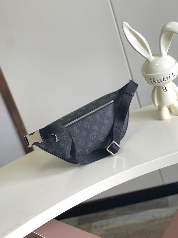 Louis Vuitton M25924
Discovery Bumbag 44 x 15 x 9 cm-duoc-ban-tai-Hvip Bags and Accessories