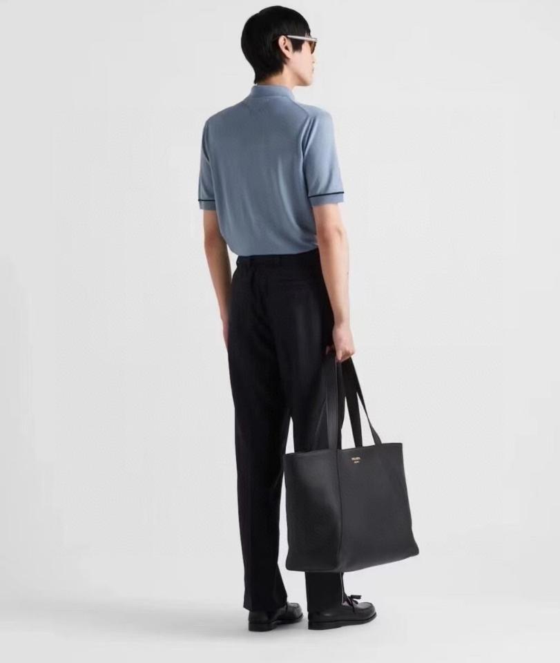 Prada
Leather tote bag 2VG123 40x35.5x14cm-duoc-ban-tai-Hvip Bags and Accessories