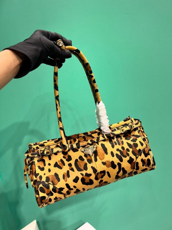 Prada Bonnie medium printed leather handbag1BA426 32x15.5x12cm-duoc-ban-tai-Hvip Bags and Accessories