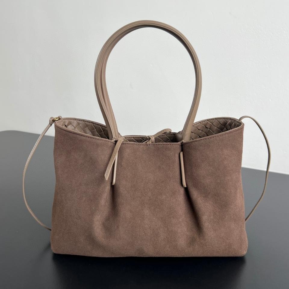 Bottega Veneta Pinacoteca Pinecone/fondant 854371 34*20*14cm-duoc-ban-tai-Hvip Bags and Accessories