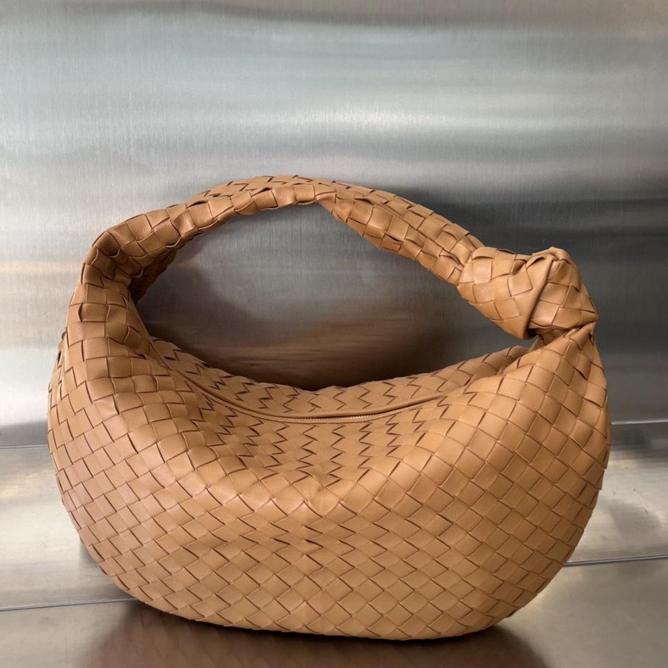 Bottega Veneta Jodie beige . 600261 48x40x16cm-duoc-ban-tai-Hvip Bags and Accessories