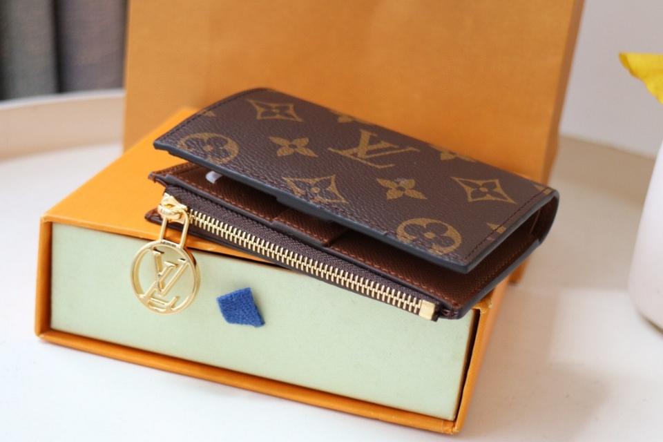 Louis Vuitton M82415
Lisa Wallet.-duoc-ban-tai-Hvip Bags and Accessories