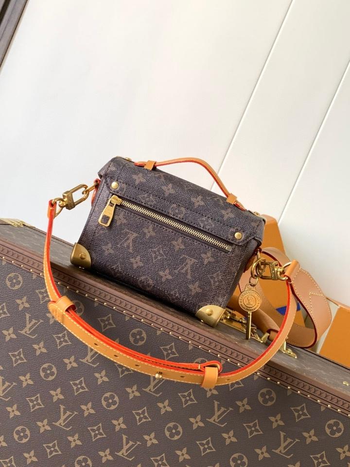 Louis Vuitton M11535
Soul Trunk 19x15x7CM-duoc-ban-tai-Hvip Bags and Accessories