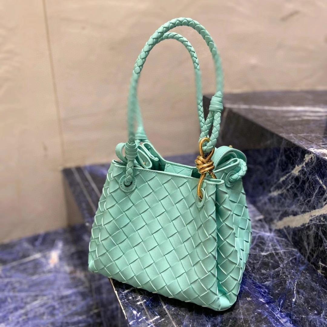 Bottega Veneta Small Parachute Intrecciato light green 796569 21X17X16.5cm-duoc-ban-tai-Hvip Bags and Accessories