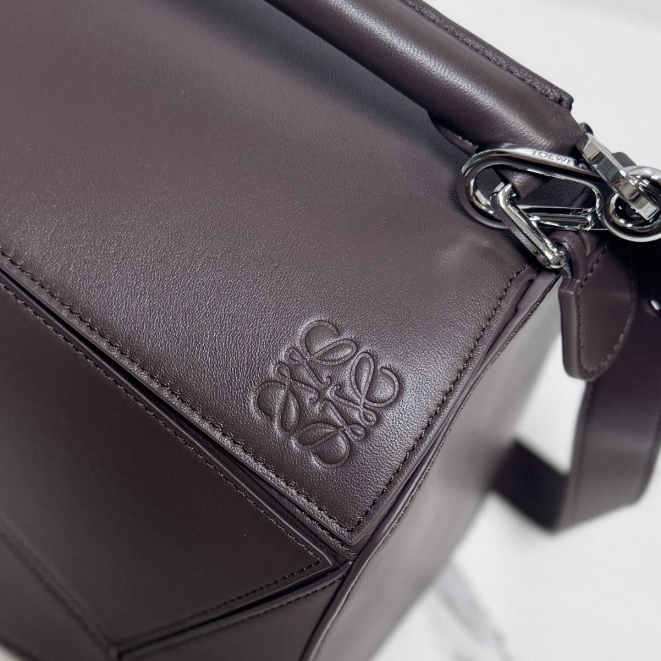 Loewe Large Featherlight Puzzle bag in nappa lambskin B510PNLX02 33*14.7*21.5CM Dark Chestnut -duoc-ban-tai-Hvip Bags and Accessories