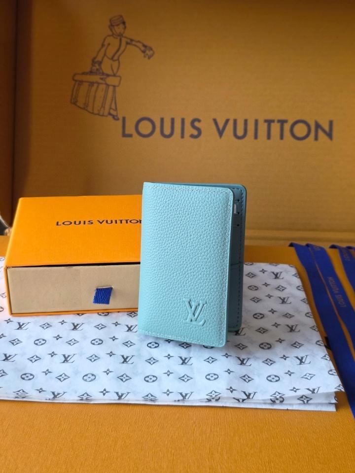 Louis Vuitton M25953
Ví Pocket Organizer-duoc-ban-tai-Hvip Bags and Accessories