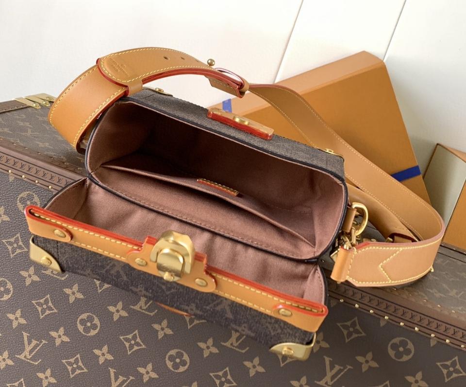 Louis Vuitton M11535
Soul Trunk 19x15x7CM-duoc-ban-tai-Hvip Bags and Accessories