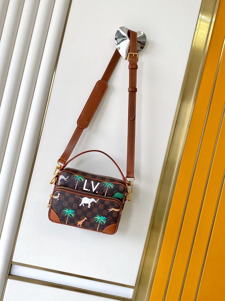 Louis Vuitton M14016
Túi Nil 25cmx17.5 x11cm-duoc-ban-tai-Hvip Bags and Accessories
