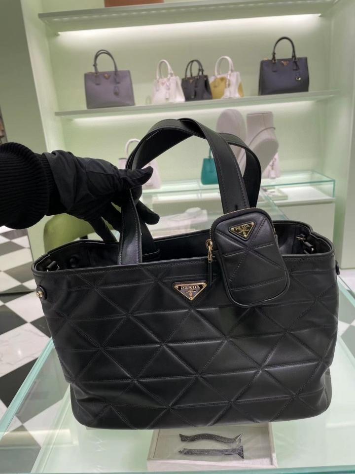 Prada Medium Quilted Leather Tote Bag Black 1BG545  33x21.5x16cm-duoc-ban-tai-Hvip Bags and Accessories