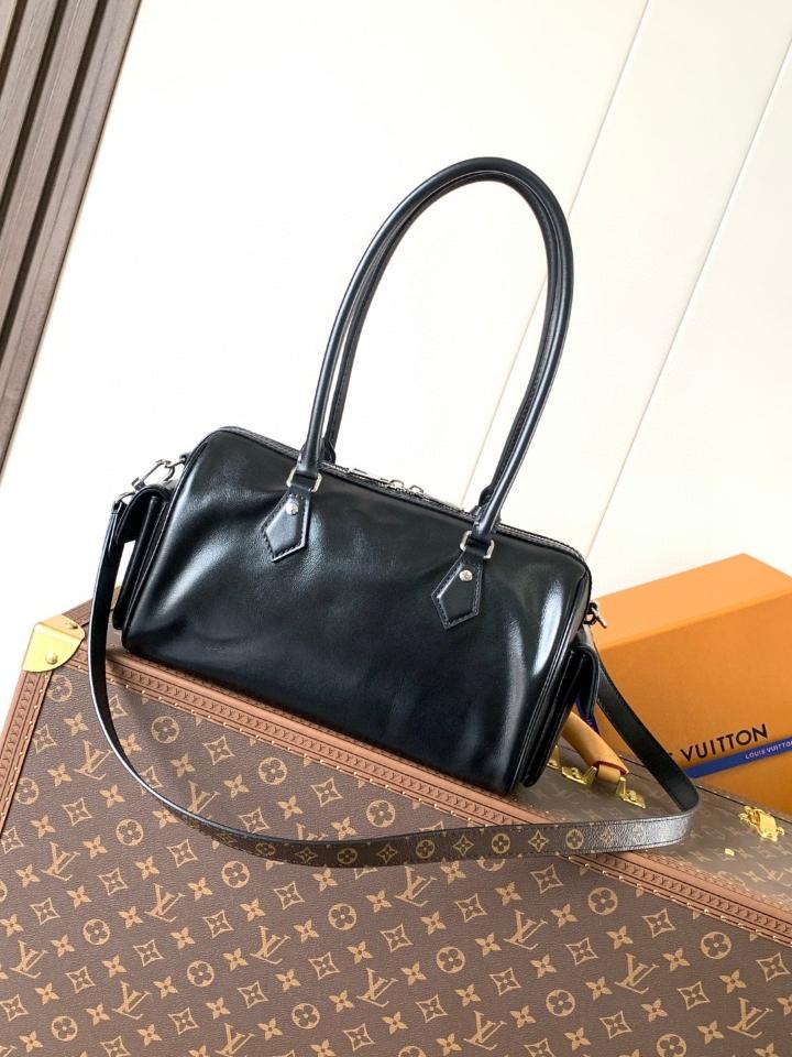Louis Vuitton M12934
Túi Speedy Cargo Vibe 17 x 12 x 28cm -duoc-ban-tai-Hvip Bags and Accessories