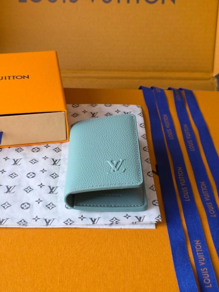 Louis Vuitton M25953
Ví Pocket Organizer-duoc-ban-tai-Hvip Bags and Accessories
