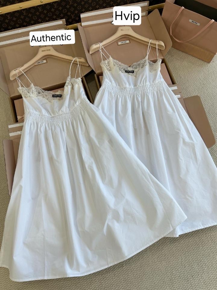 Miu Miu 
Poplin and lace dress MF5856-duoc-ban-tai-Hvip Shoes and Clothes