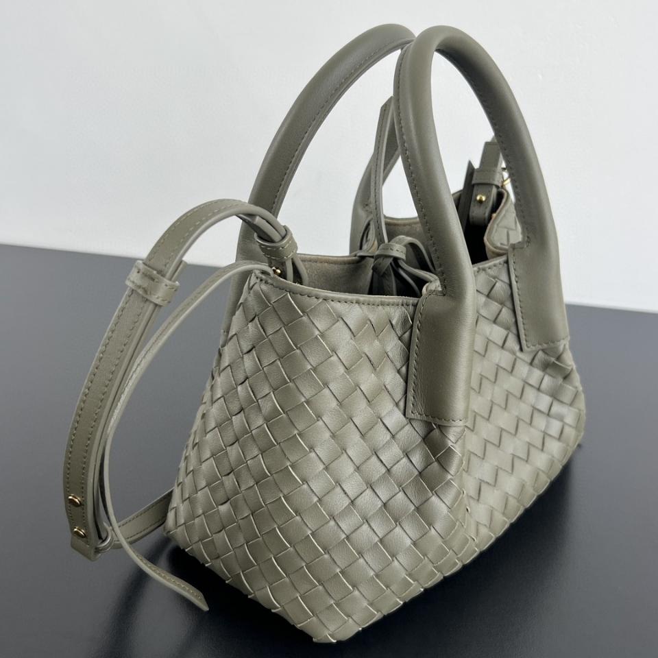 Bottega Veneta  Small Pinacoteca green  819004 15*24*12cm-duoc-ban-tai-Hvip Bags and Accessories