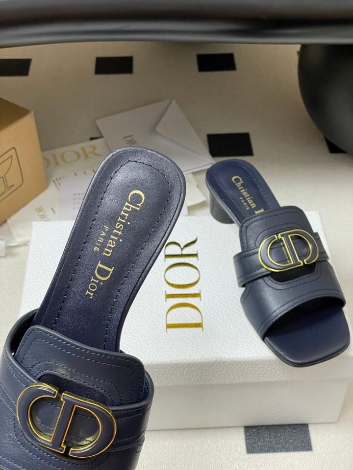 Dior 30 Montaigne Heeled Slide
Navy blue Calfskin
KCO374CFY 40mm (2) -duoc-ban-tai-Hvip Shoes and Clothes
