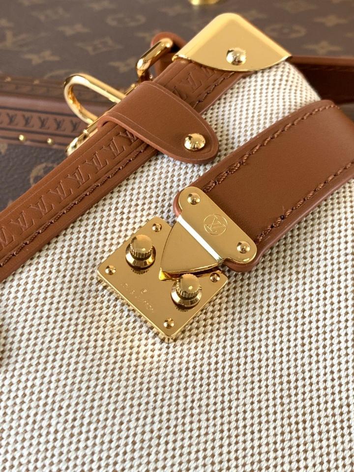 Louis Vuitton M14411
Side Trunk MM 16 x 8.5 x 23.5cm-duoc-ban-tai-Hvip Bags and Accessories