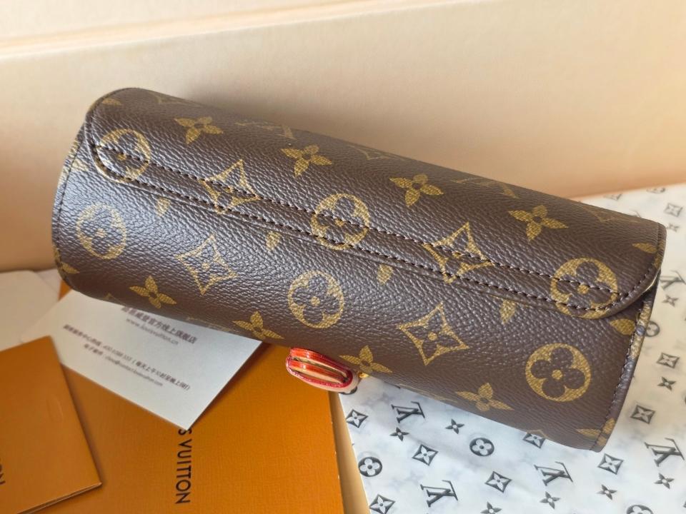Louis Vuitton M47530
3 Watch Case 20x8x8cm-duoc-ban-tai-Hvip Bags and Accessories
