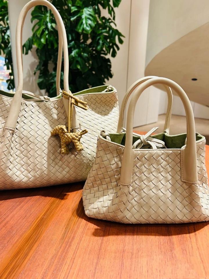 Bottega Veneta  Small Pinacoteca sea salt/green  819004 15*24*12cm-duoc-ban-tai-Hvip Bags and Accessories