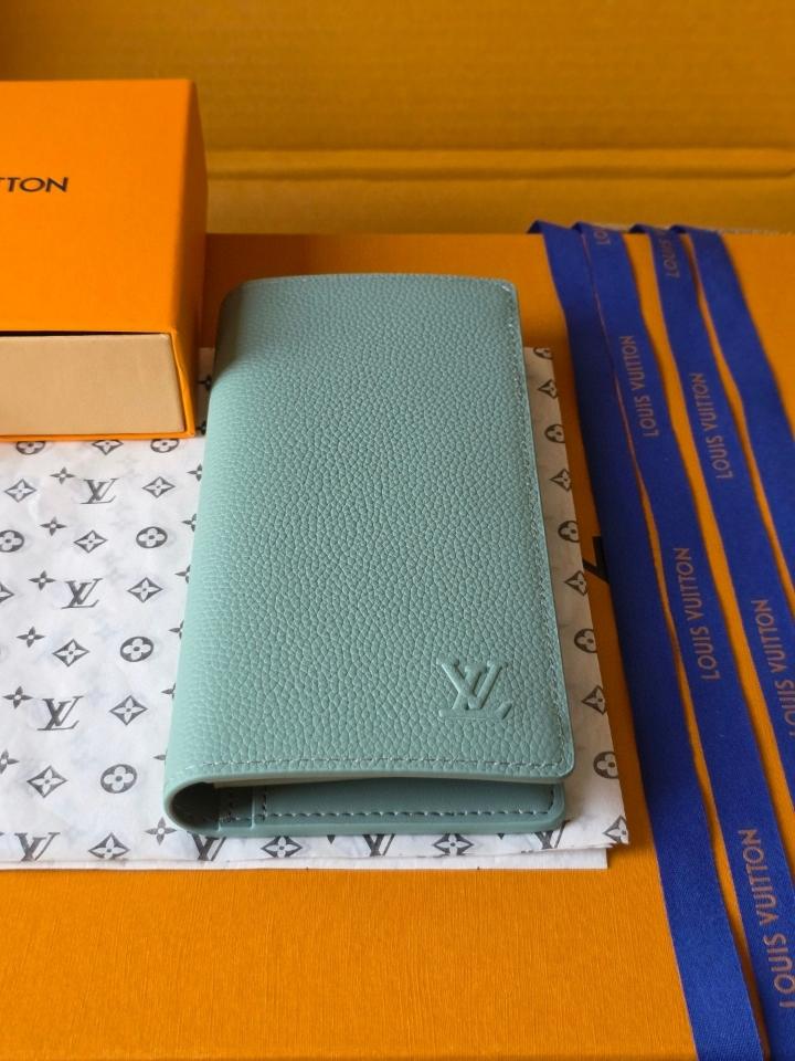 Louis Vuitton M25941
Brazza Wallet light green -duoc-ban-tai-Hvip Bags and Accessories