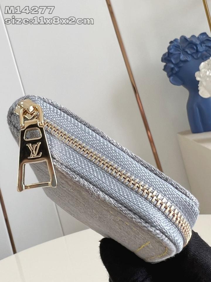 Louis Vuitton M14277
Ví Zippy Coin Monogram Denim -duoc-ban-tai-Hvip Bags and Accessories
