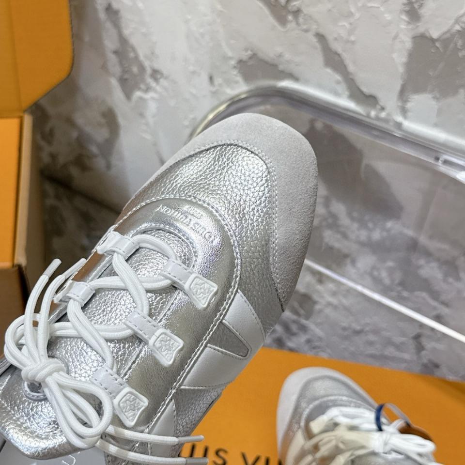 Louis Vuitton 1AHOJD
Giày LV Sneakerina (n1)-duoc-ban-tai-Hvip Shoes and Clothes