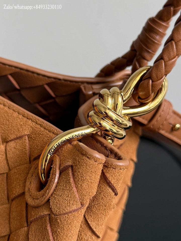 Bottega Veneta medium suede Parachute 835921 29.5x17.5x18.5cm -duoc-ban-tai-Hvip Bags and Accessories