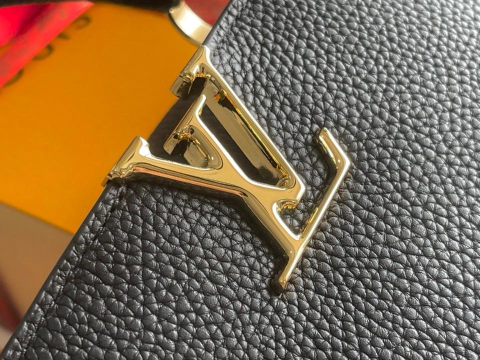 Louis Vuitton M12935
Capucines BB 27.0 x 18.0 x 9.0 cm-duoc-ban-tai-Hvip Bags and Accessories