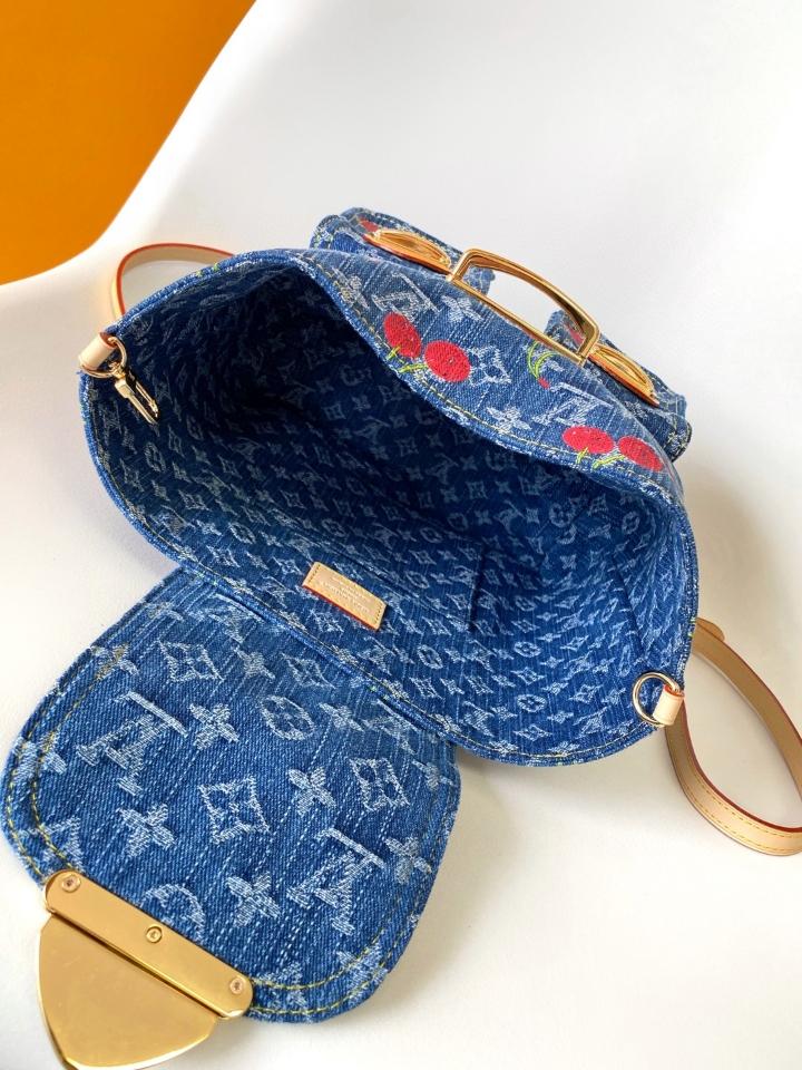 Louis Vuitton M13679
Ba Lô Venice NM LV x TM 24 x26 x7 CM (1)-duoc-ban-tai-Hvip Bags and Accessories