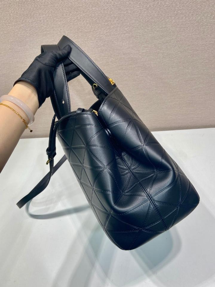 Prada Large Quilted Leather Tote Bag Black 1BG547 38x25x17.5cm-duoc-ban-tai-Hvip Bags and Accessories