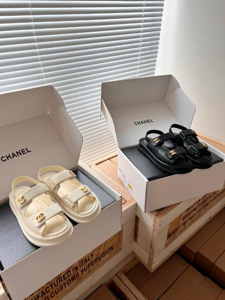 Chanel Sandals
Lambskin 
White G46339 -duoc-ban-tai-Hvip Shoes and Clothes