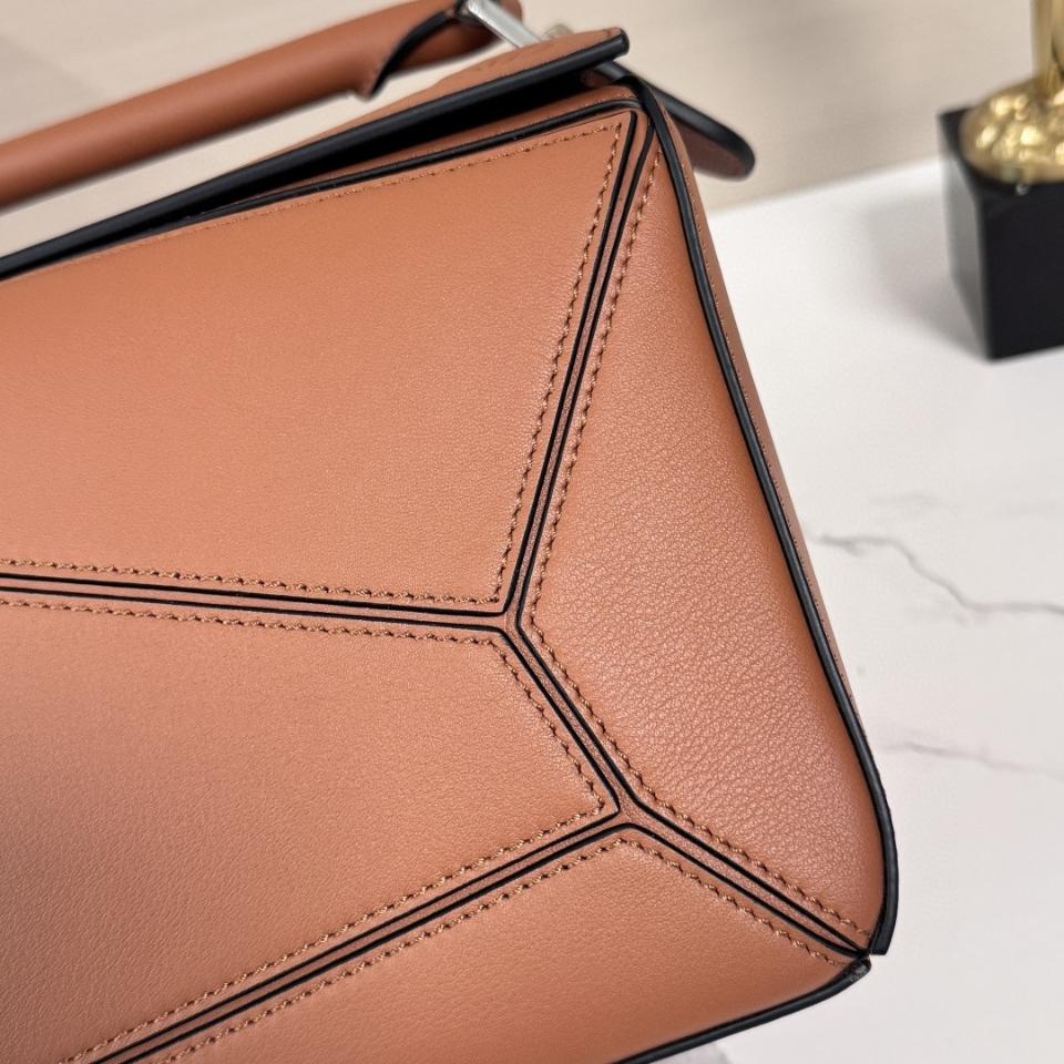LƠEWE Large Featherlight Puzzle bag in nappa lambskin 36.5*19*23 cognac -duoc-ban-tai-Hvip Bags and Accessories