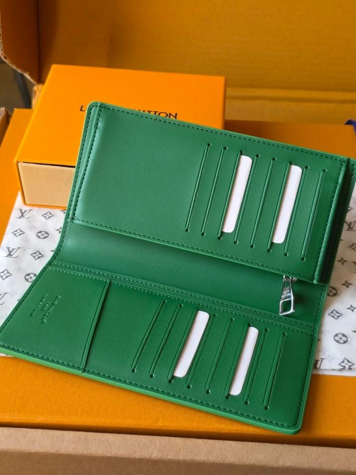 Louis Vuitton M25942
Brazza Wallet green-duoc-ban-tai-Hvip Bags and Accessories
