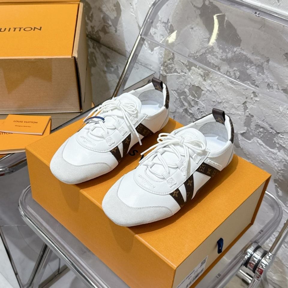 Louis Vuitton 1AHNC6
Giày LV Sneakerina (n1)-duoc-ban-tai-Hvip Shoes and Clothes