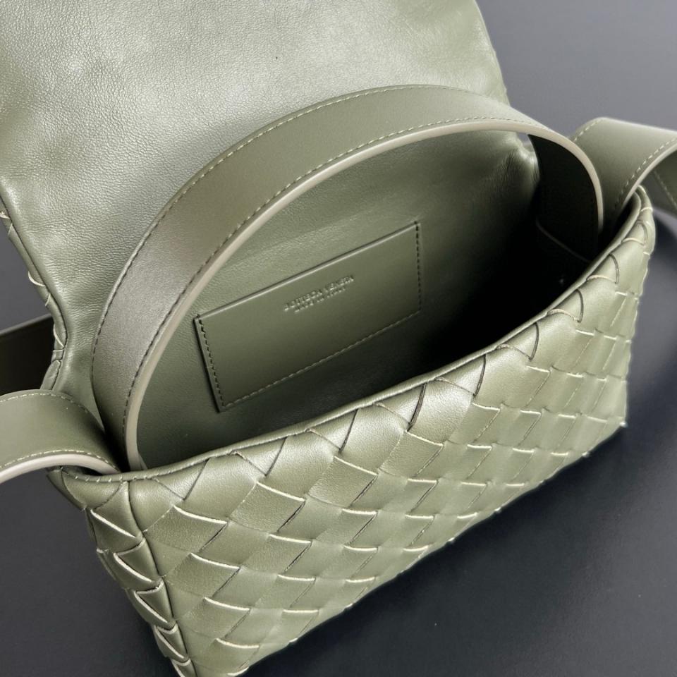 Bottega Veneta Intrecciato Mini Bag With Flap Crocodile 857931 20x12x6.5cm-duoc-ban-tai-Hvip Bags and Accessories