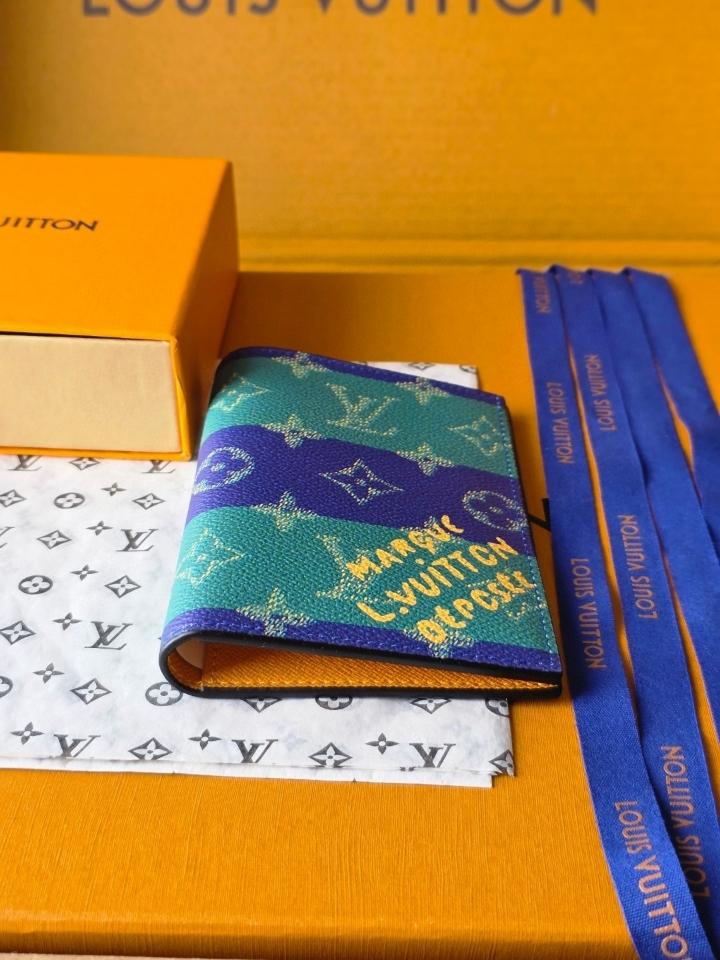 Louis Vuitton M25793 Passport cover -duoc-ban-tai-Hvip Bags and Accessories