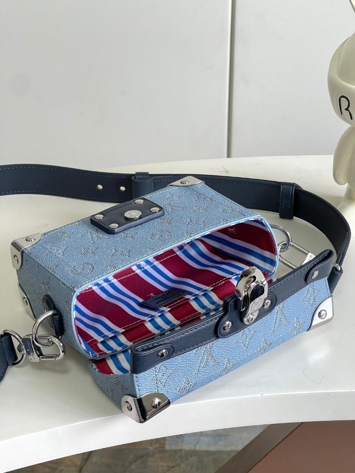 Louis Vuitton M15035
Túi Dạng Hộp Soul Trunk 19x15x7cm-duoc-ban-tai-Hvip Bags and Accessories