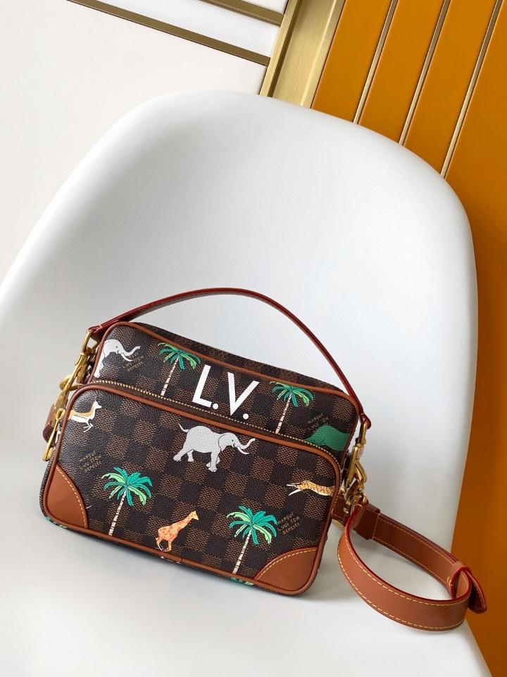 Louis Vuitton M14016
Túi Nil 25cmx17.5 x11cm-duoc-ban-tai-Hvip Bags and Accessories