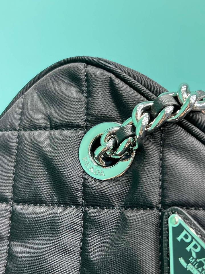 Prada canvas black bag 1BB903 26x19x11cm-duoc-ban-tai-Hvip Bags and Accessories