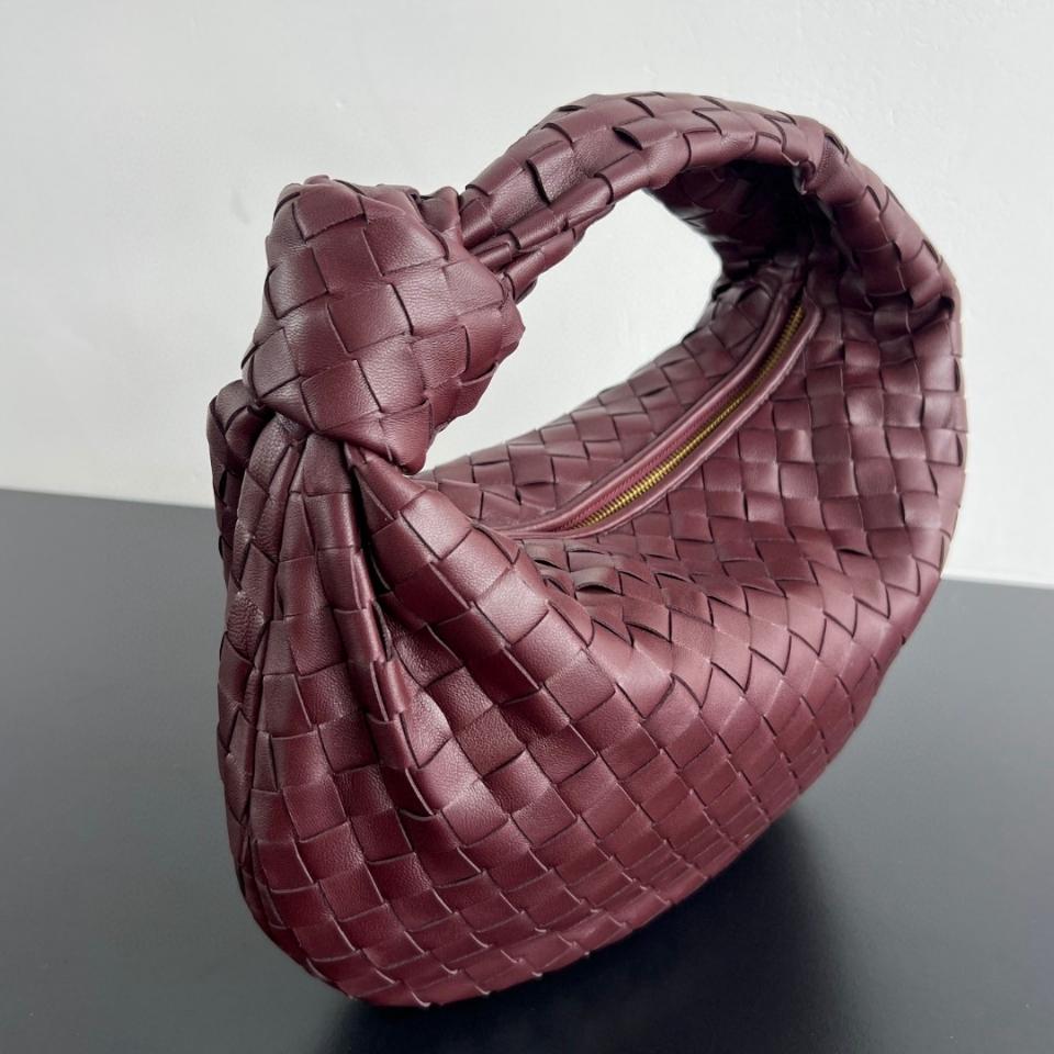 Bottega Veneta Small Jodie Deep mahogany 690225 36x21x13-duoc-ban-tai-Hvip Bags and Accessories
